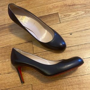 Louboutin Classic Black Pump 40.5
